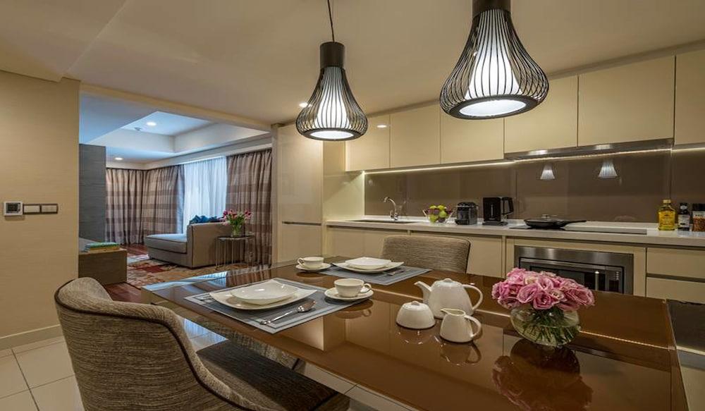 Hotel Ascott Sentral 5*